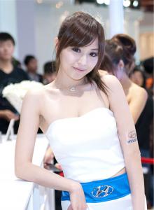Lucy - 超短裙高清图集